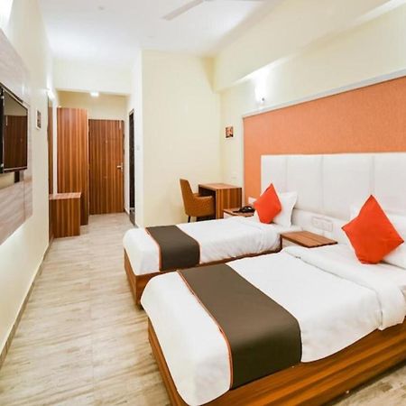 Hotel Golden - I Rāipur エクステリア 写真