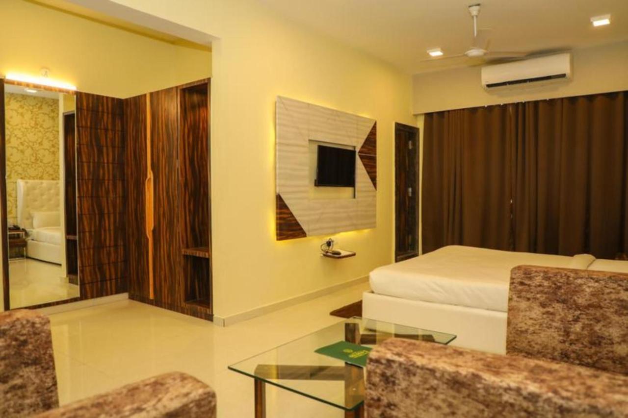 Hotel Golden - I Rāipur エクステリア 写真