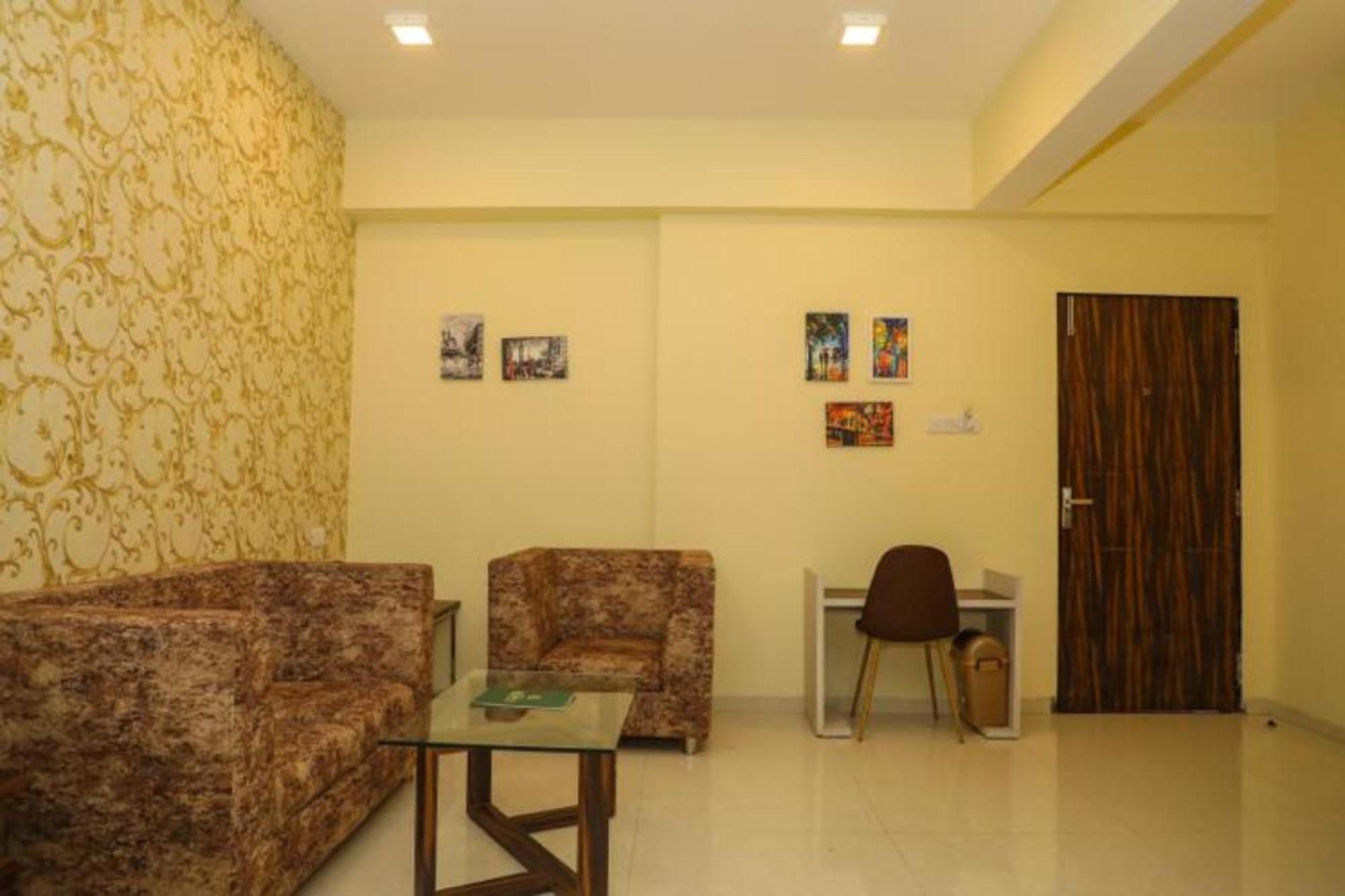 Hotel Golden - I Rāipur エクステリア 写真