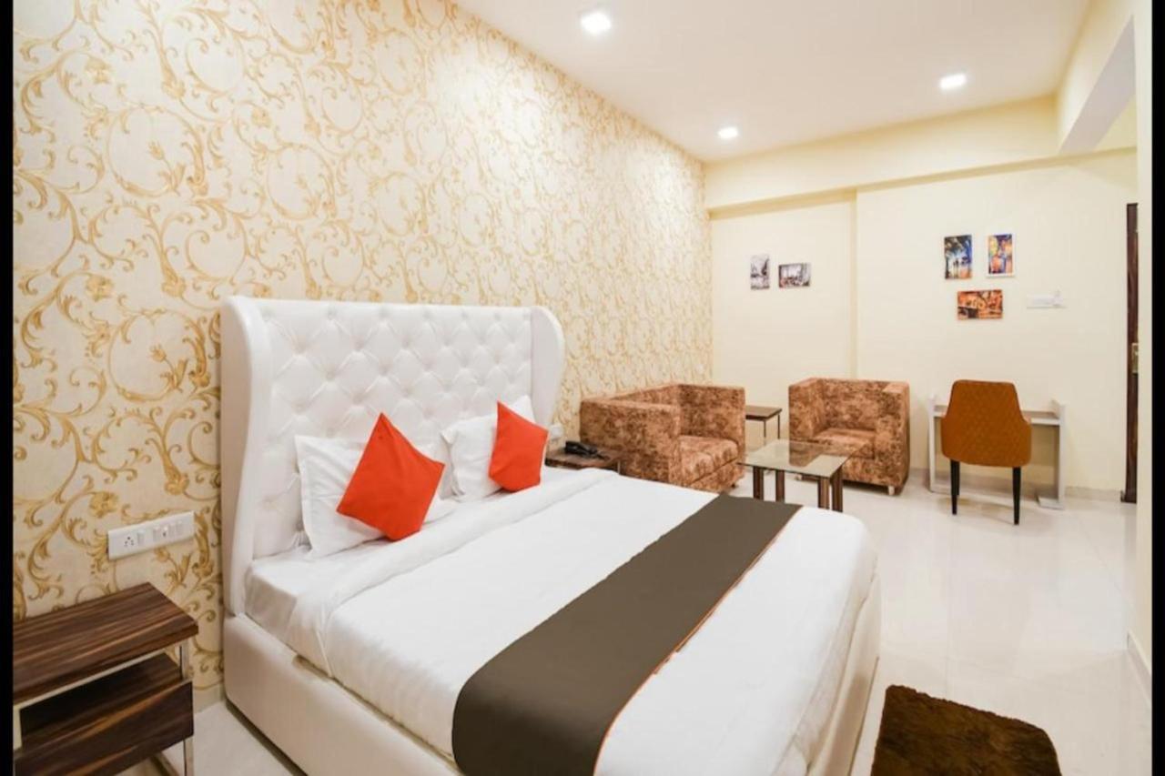 Hotel Golden - I Rāipur エクステリア 写真