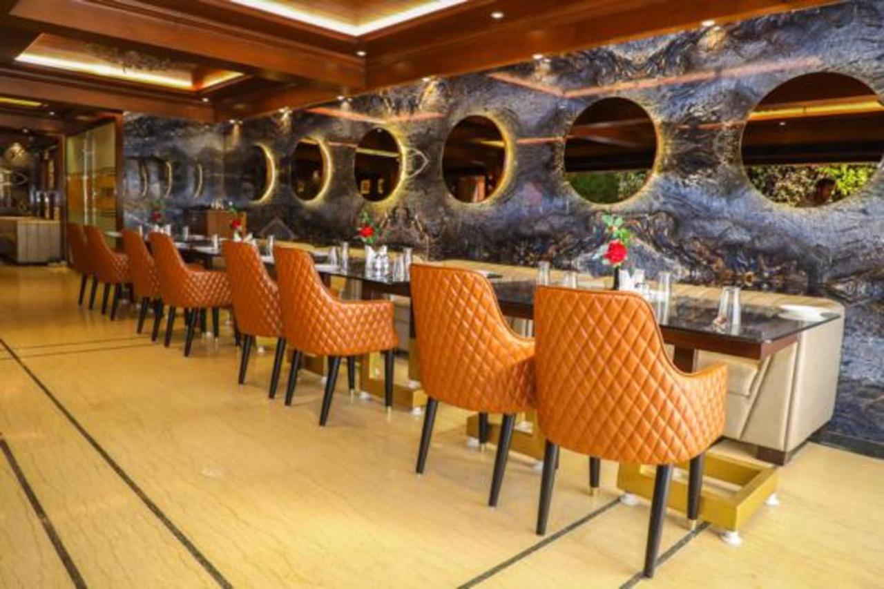 Hotel Golden - I Rāipur エクステリア 写真