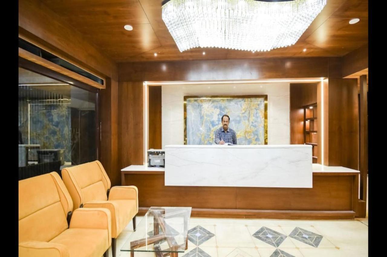 Hotel Golden - I Rāipur エクステリア 写真