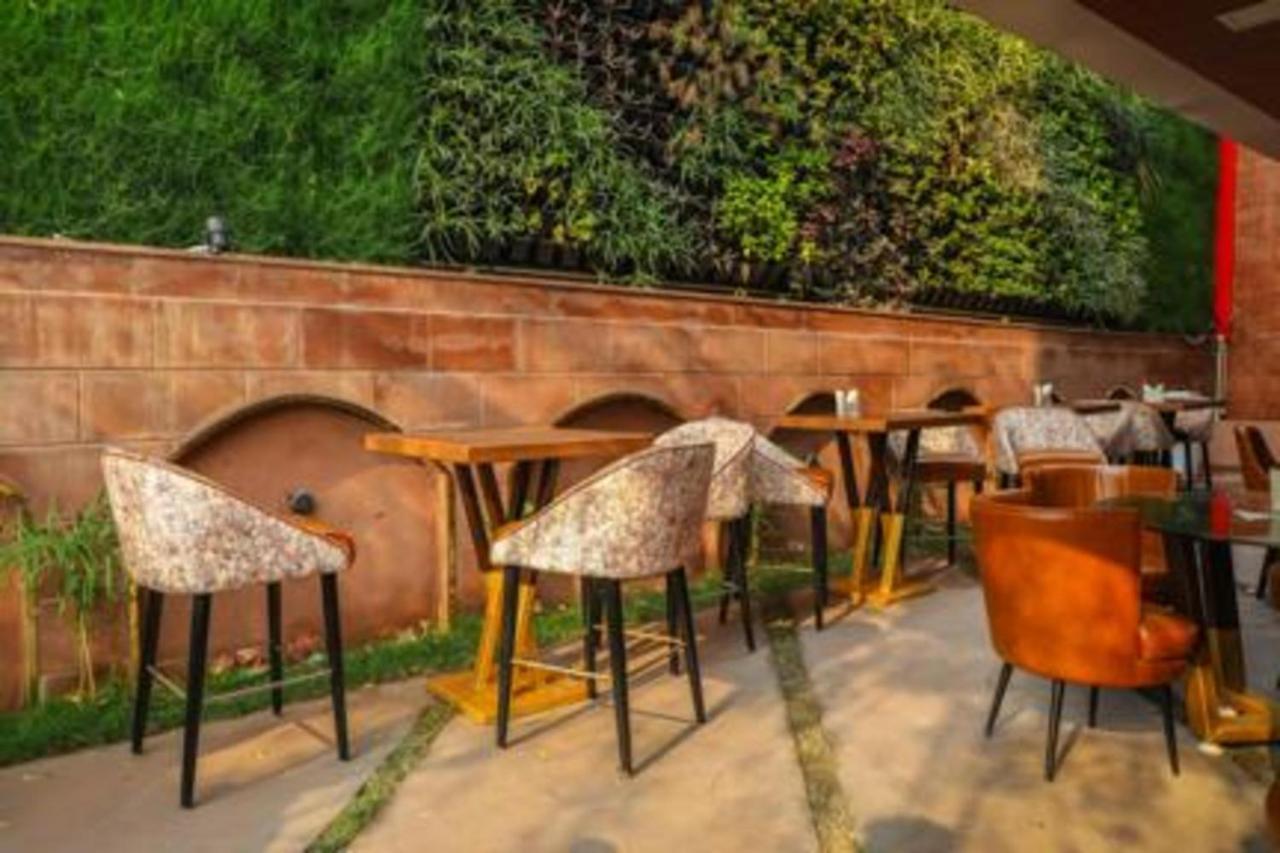 Hotel Golden - I Rāipur エクステリア 写真